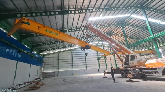 Cara Memilih Kontraktor Crane Terpercaya untuk Pabrik & Gudang